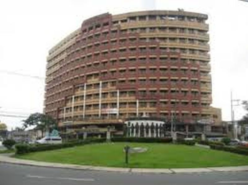 Imperial Palace Suites Quezon City Esterno foto