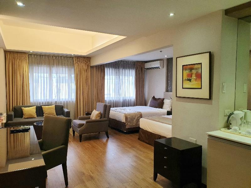 Imperial Palace Suites Quezon City Esterno foto