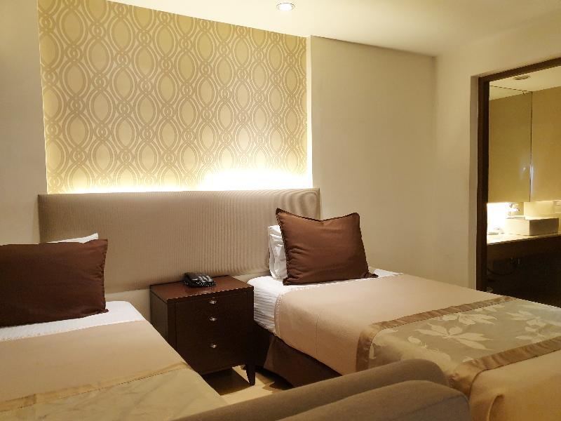 Imperial Palace Suites Quezon City Esterno foto